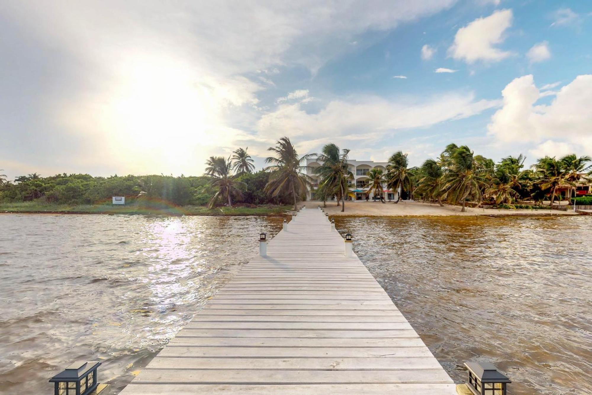 סן פדרו Blue Water Beach Villas חדר תמונה