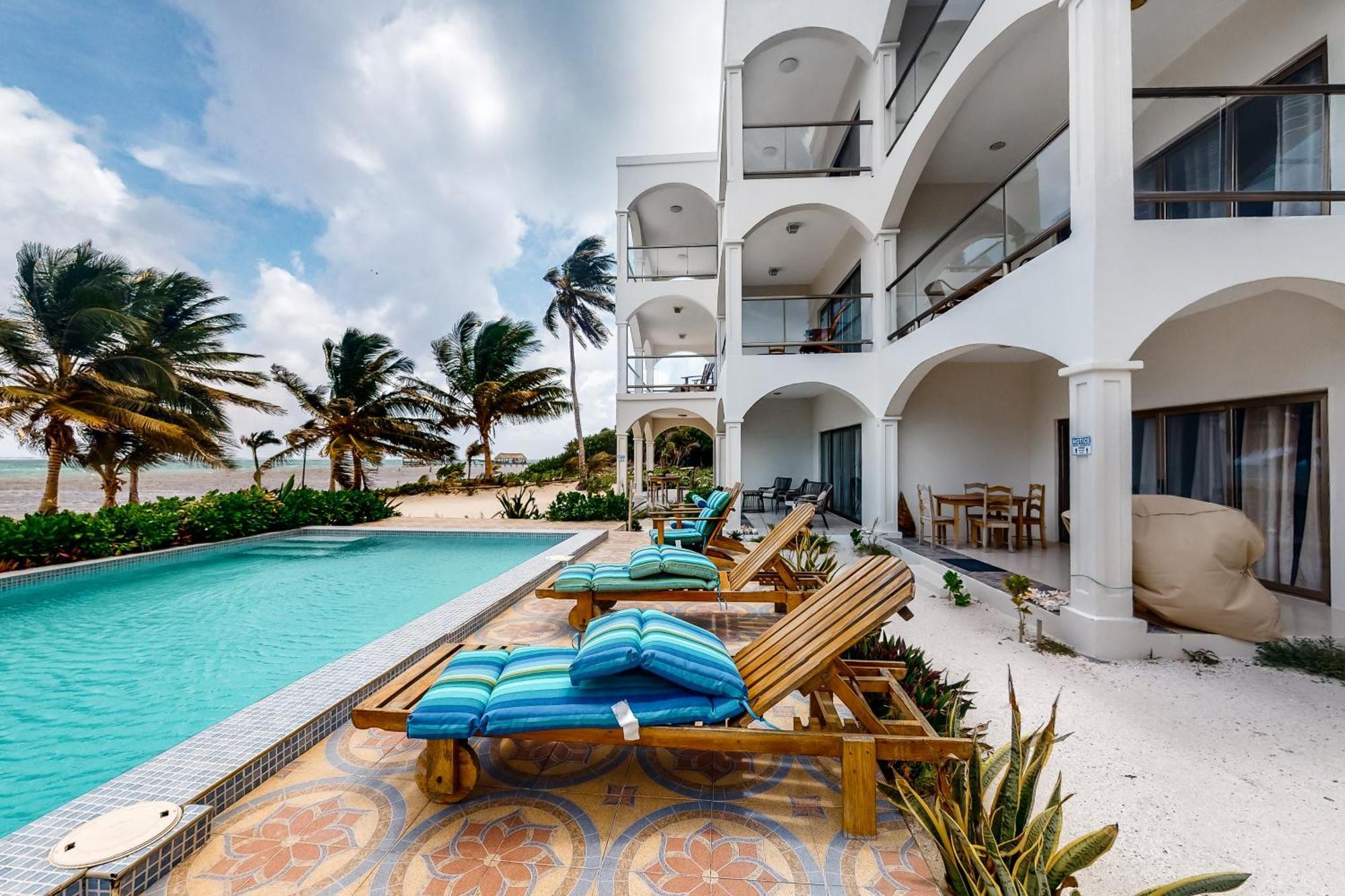סן פדרו Blue Water Beach Villas חדר תמונה