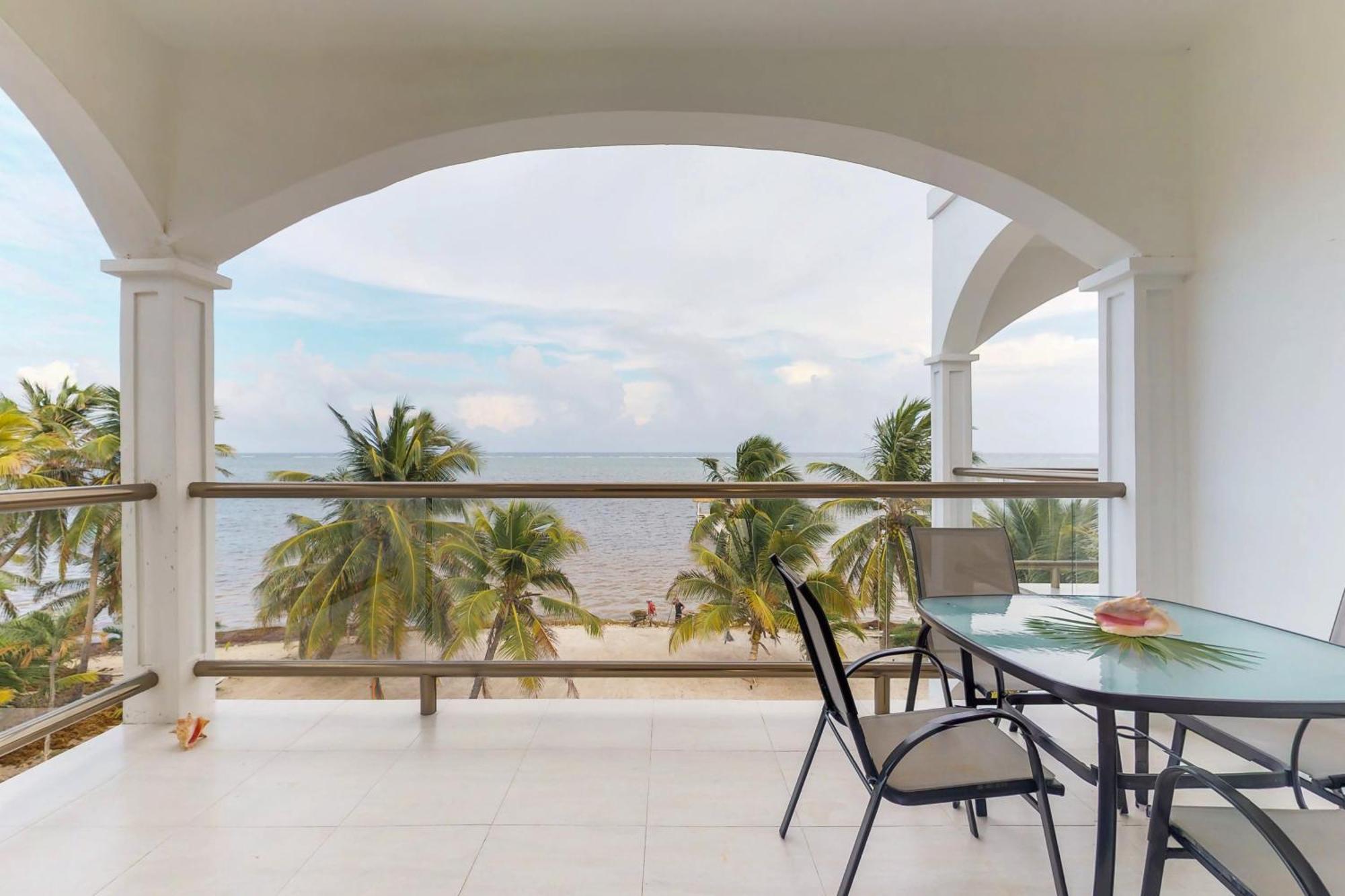 סן פדרו Blue Water Beach Villas חדר תמונה